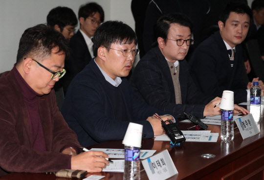 지난 11월20일 오후 국회 의원회관에서 열린 더불어민주당 정책위 택시·카풀 TF 회의에서 정주환 카카오모빌리티 대표가 발언하고 있다. 연합뉴스 제공